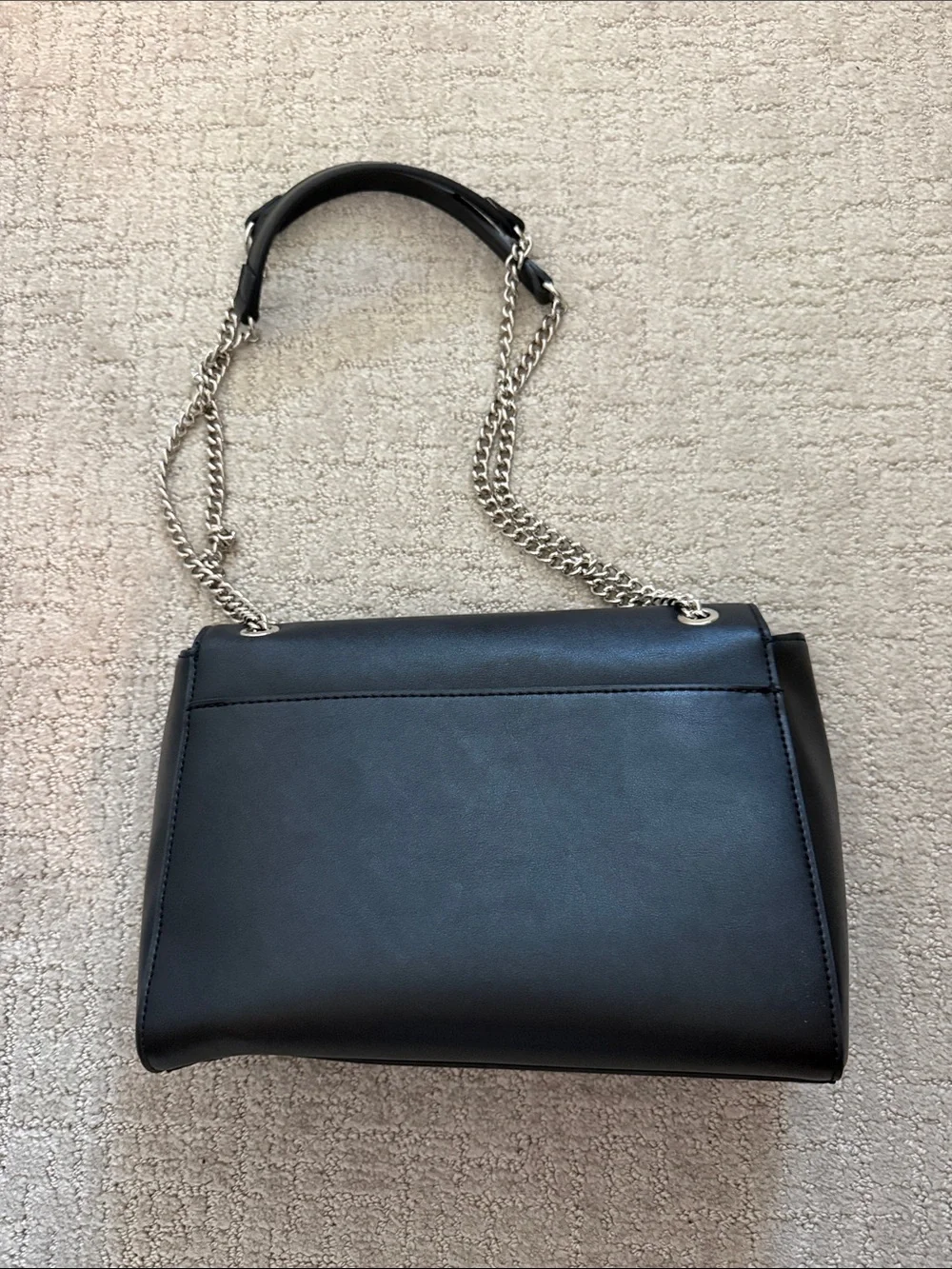 Classic Black Leather Shoulder Bag with Chain Strap